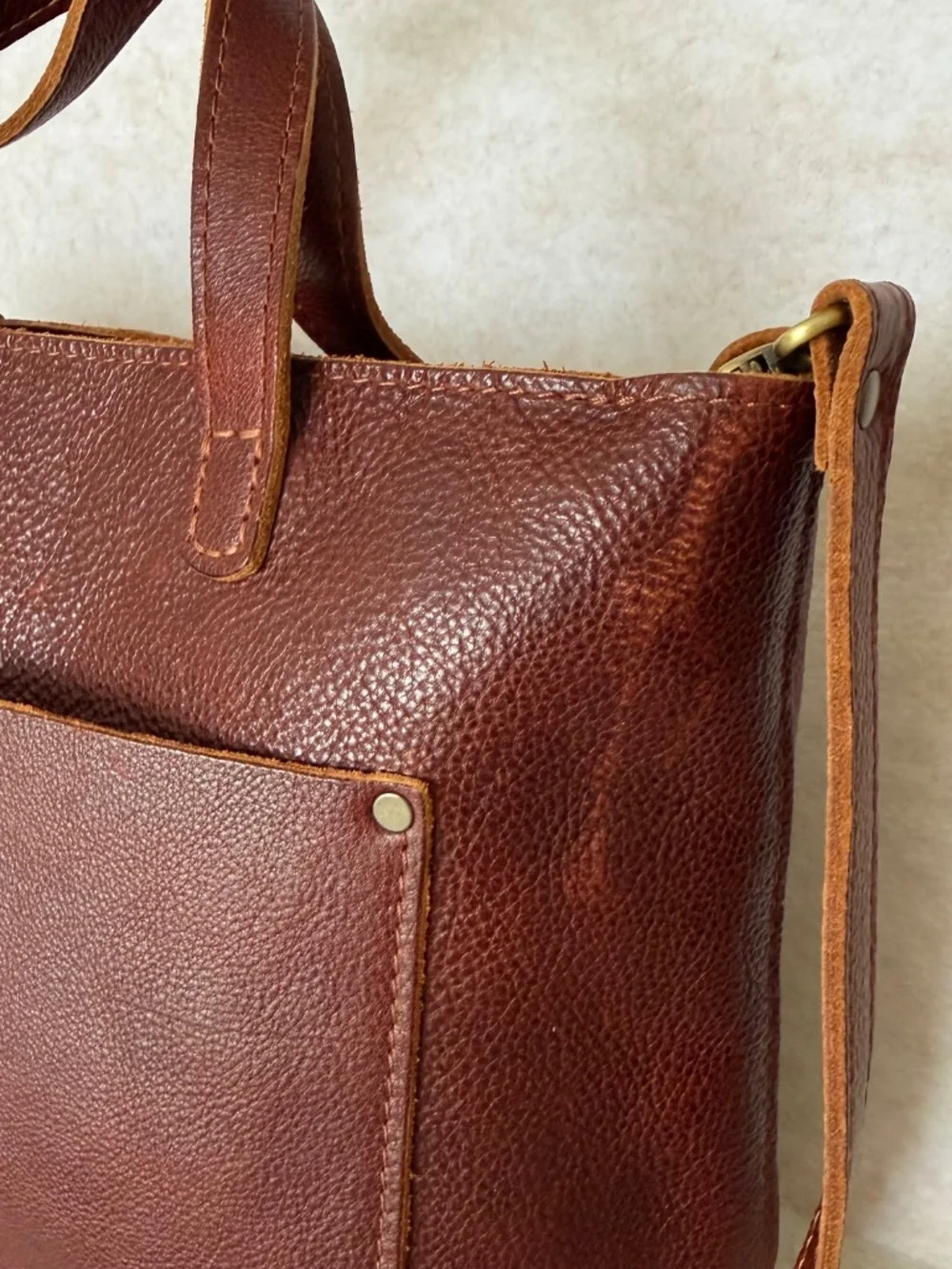 VGUC Portland Leather Goods PLG Medium Crossbody Tote with Zipper in Nutmeg